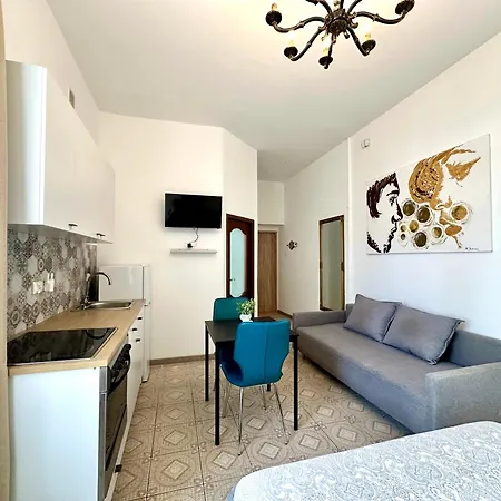 7-7-6 Apartment