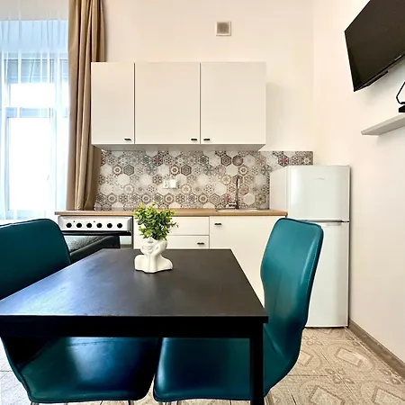 Апартаменты 7-7-6 *